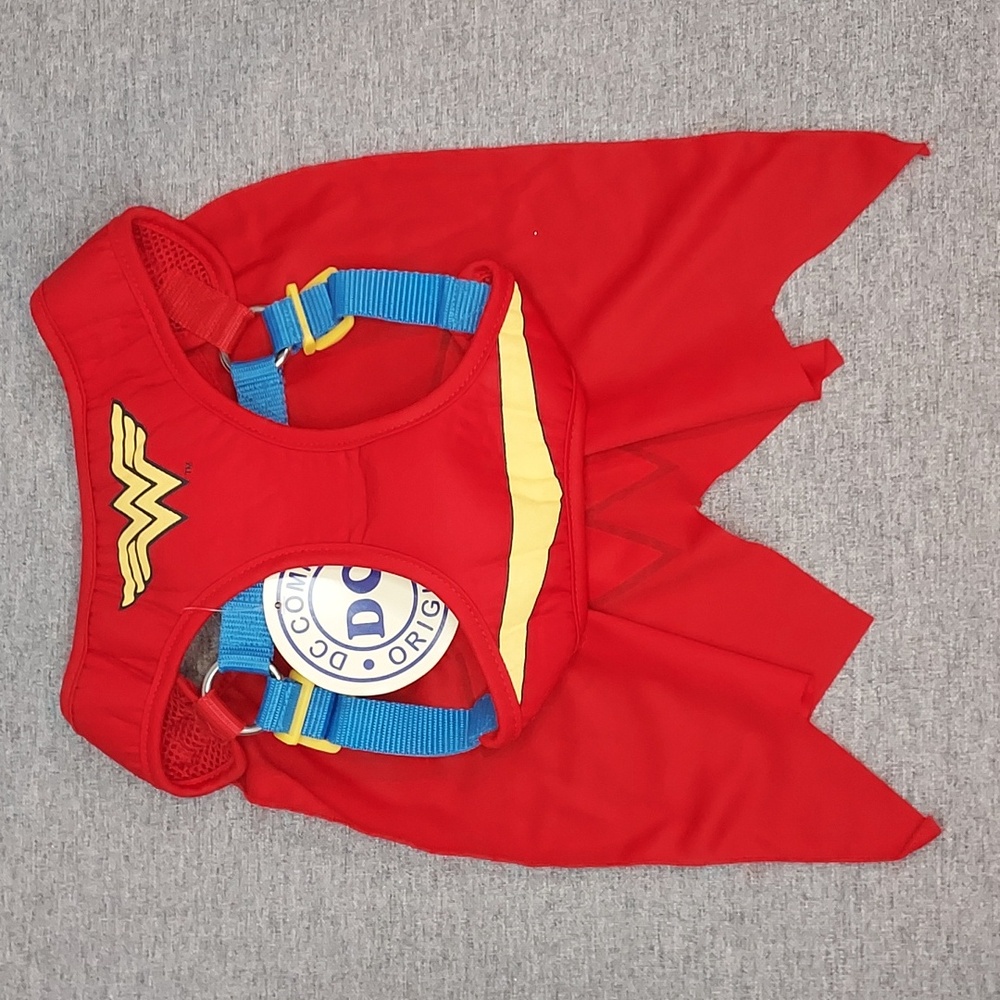 DC Comics Wonder Woman Dog Pet Harness Costume Size Medium NWT